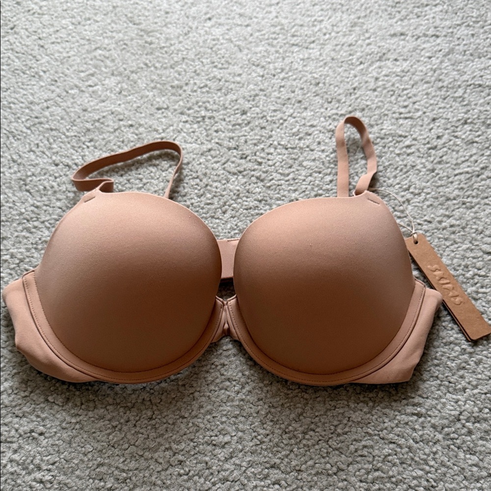 SKIMS Nude Bra